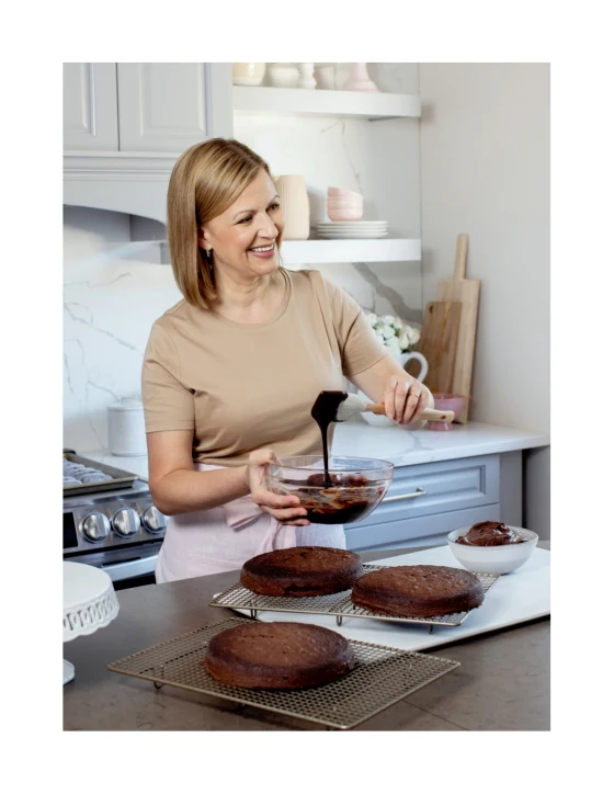 Anna Olson's Baking Wisdom The Complete Guide: Everything You Need to Know to Make You a Better Baker (with 150+ Recipes) - Image 7