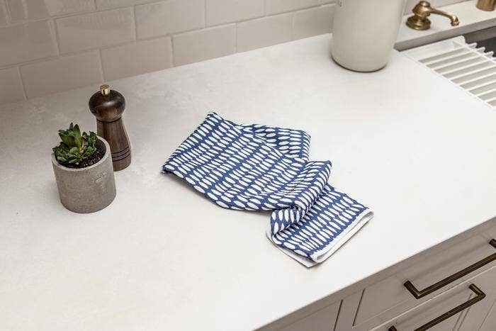 Anywhere Towel - Beans in Navy - Image 6