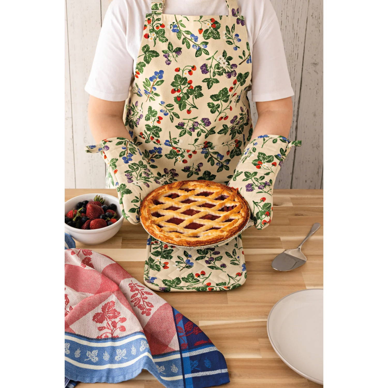 Berry Bramble Chef Oven Mitt - Image 2