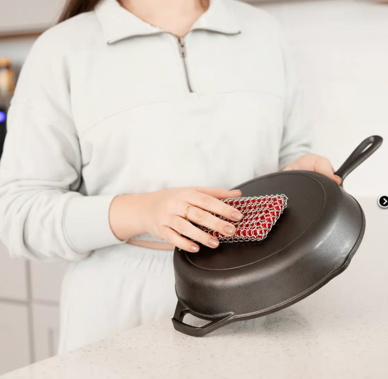 Cast Iron Chain Scrubber w Silicone Pad - Image 6