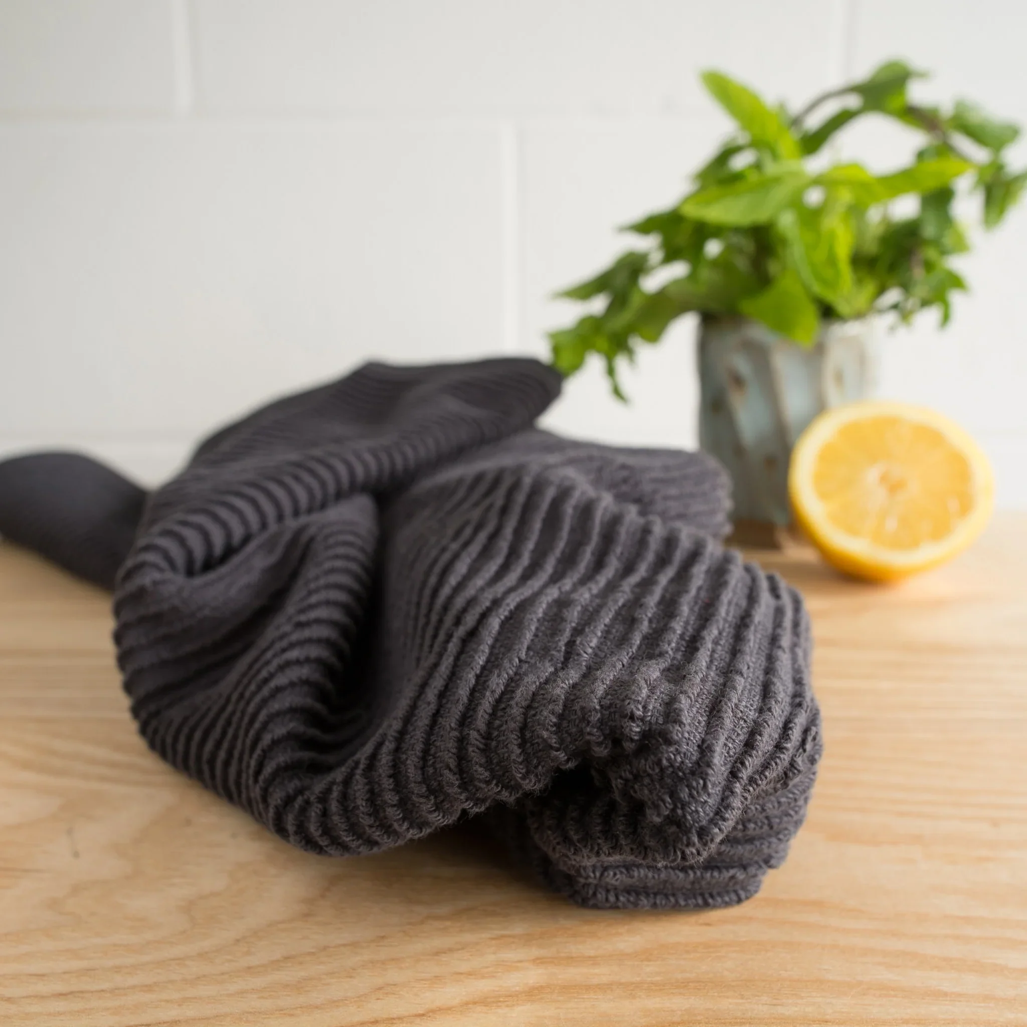 Kitchen Towel Ripple - Black - Image 3