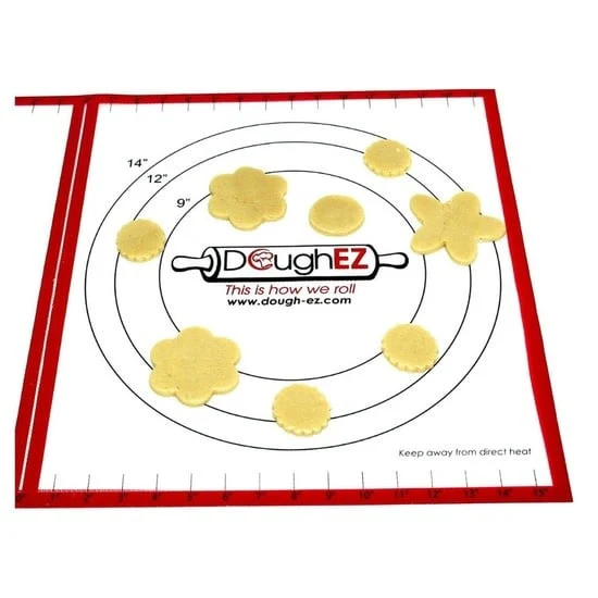 DoughEZ Pastry Mat with Guide Sticks - Image 2