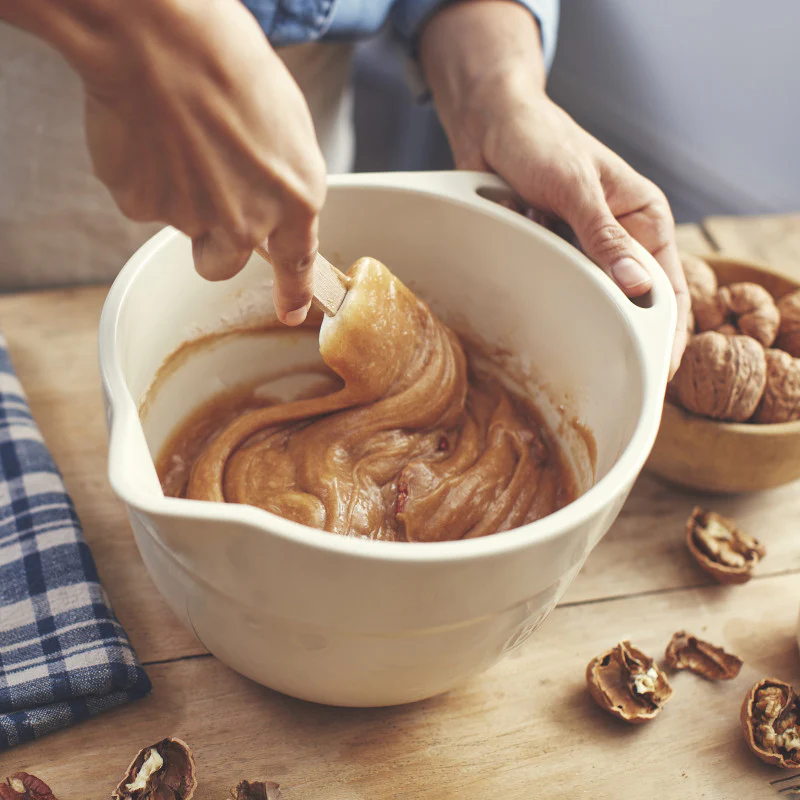 Emile Henry Mixing Bowl - 3.5L - Fusain *Discontinued in this Colour - Image 3