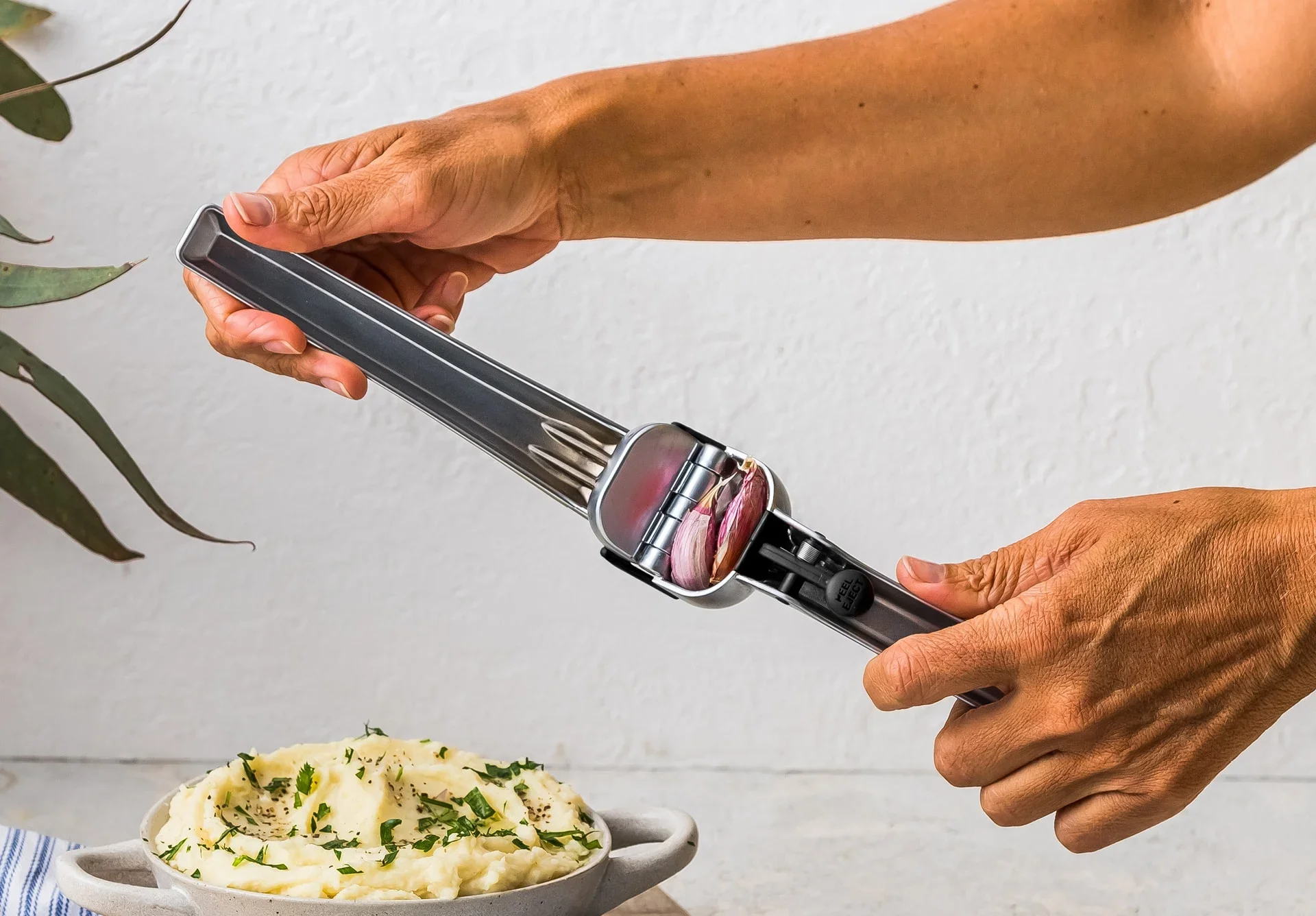 GarJect Garlic Press - Stainless Steel Black - Image 7