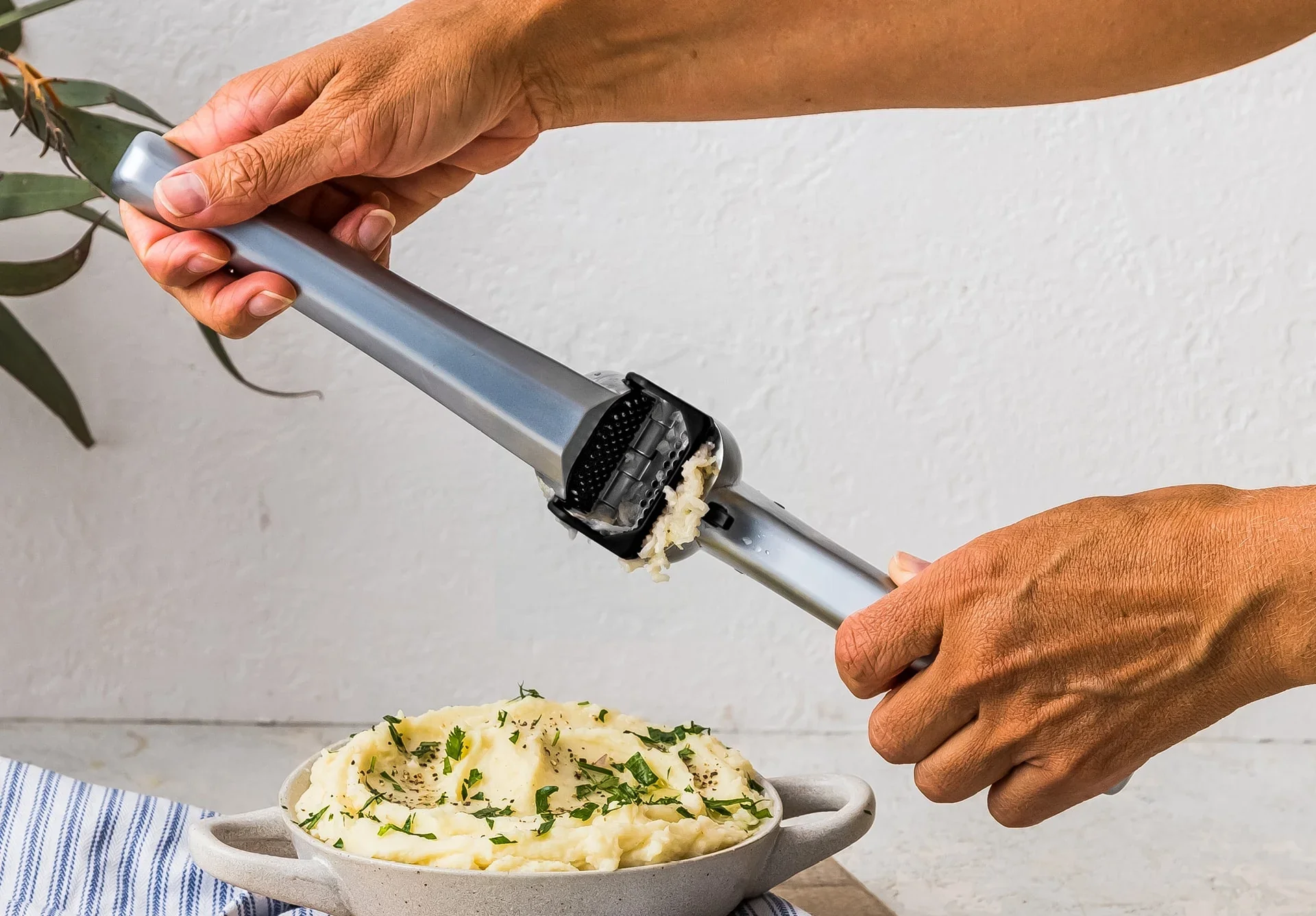 GarJect Garlic Press - Stainless Steel Black - Image 8