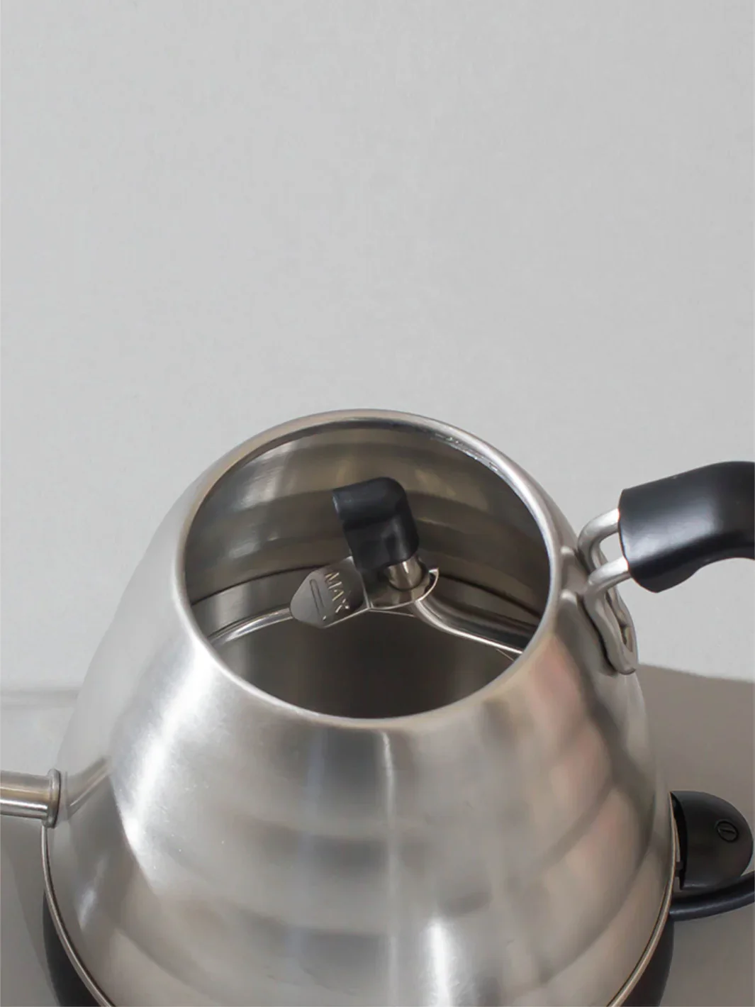 HARIO V60 Buono Electric Kettle 800ml (120V) - Image 6