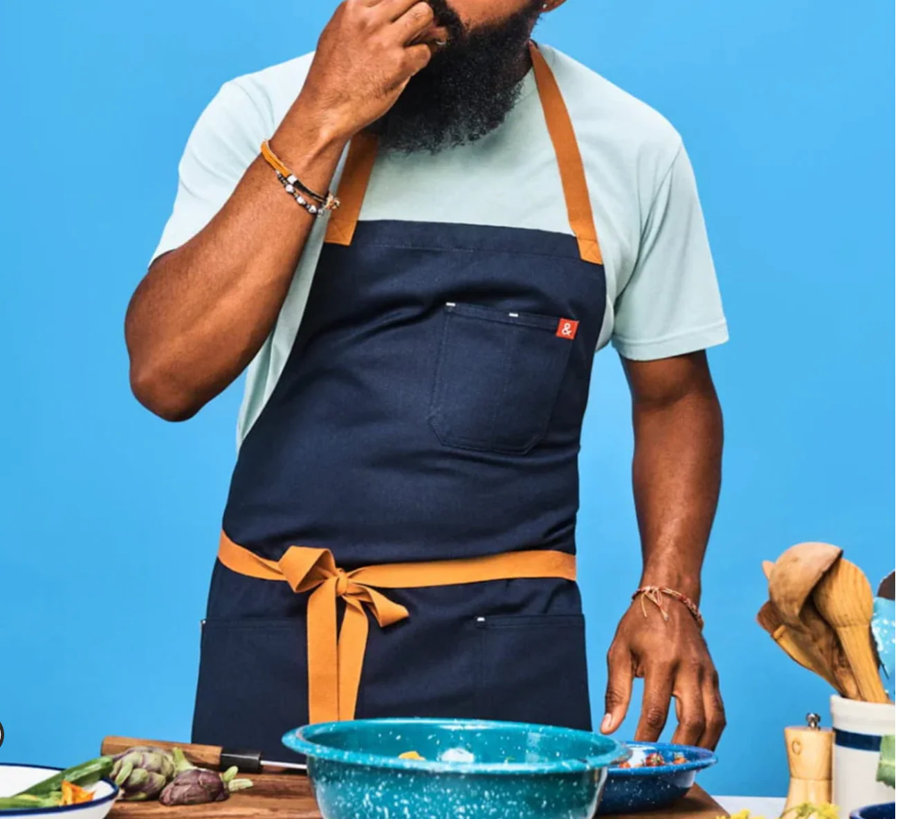 Hedley & Bennett The Essential Apron - Midnight Cider Blue - Image 4