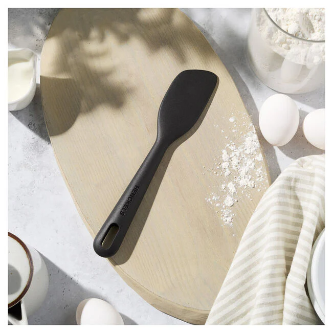 Henckels Silicone Onyx Spatula Black - 23.5cm - Image 2