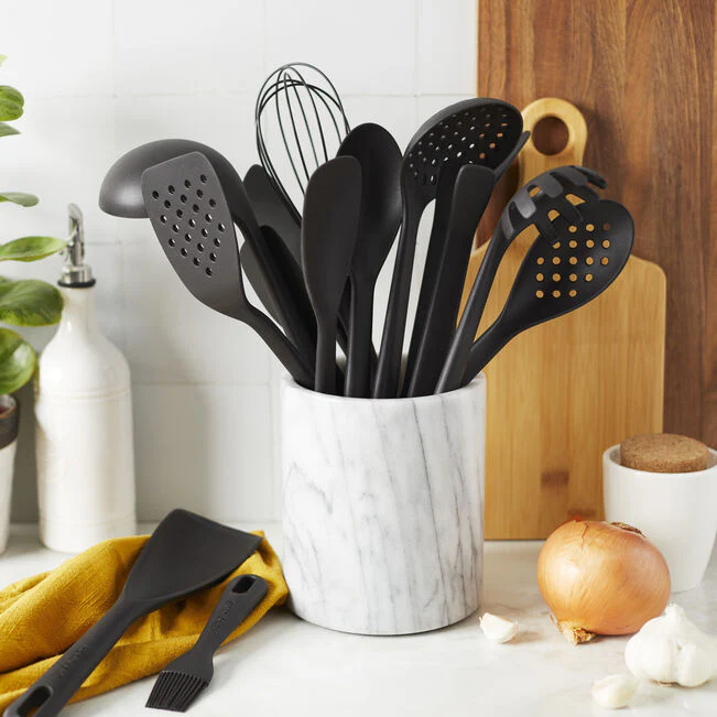 Henckels Silicone Onyx Spatula Black - 23.5cm - Image 4