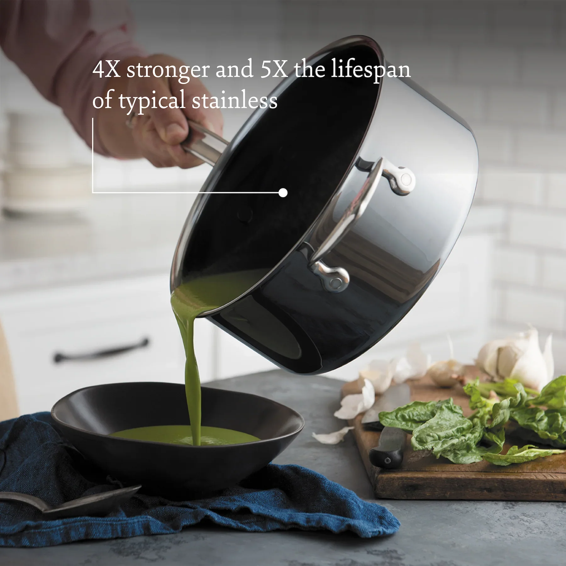 Hestan NanoBond 2qt Covered Saucier - Image 8