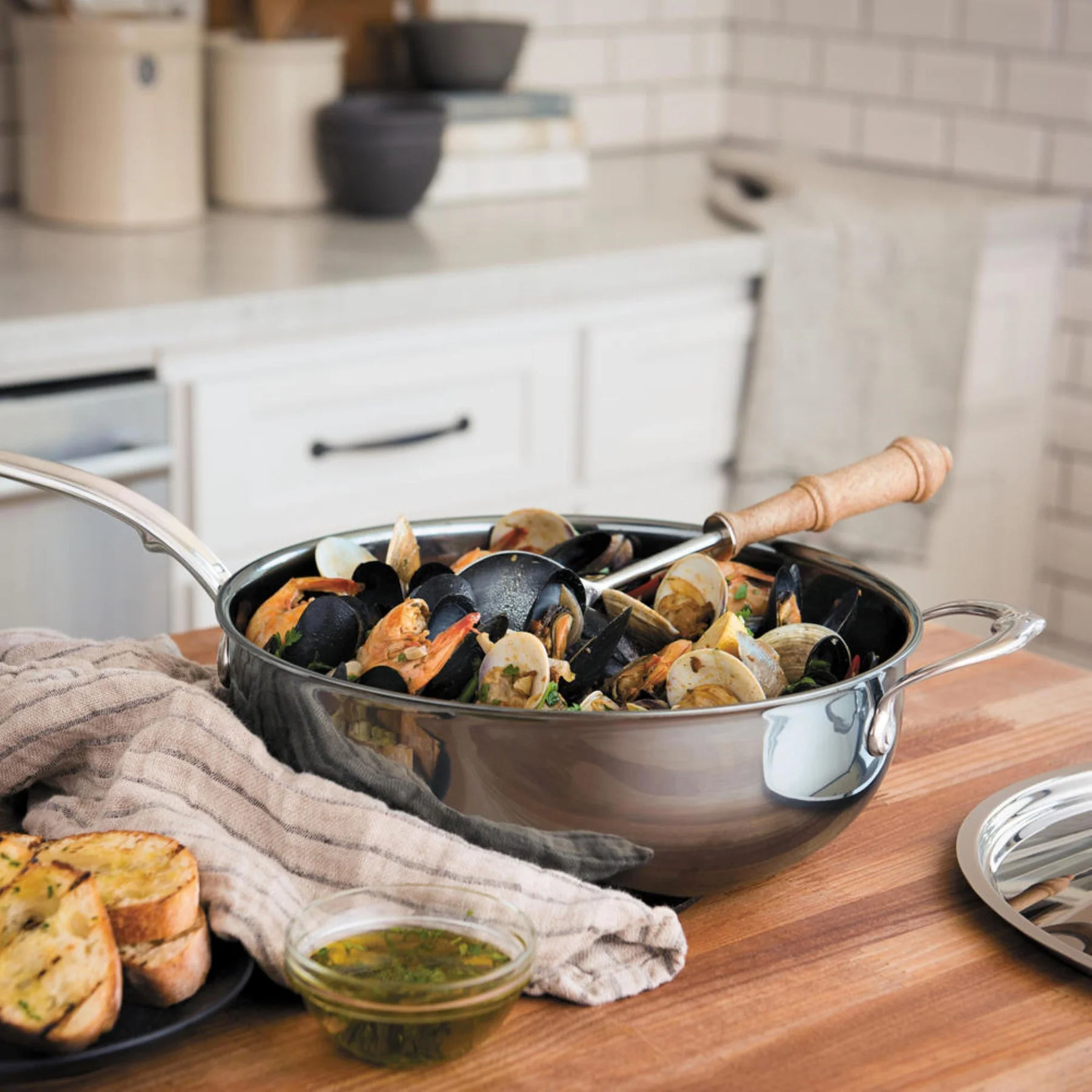 Hestan NanoBond 3.5qt Essential Pan - Image 2