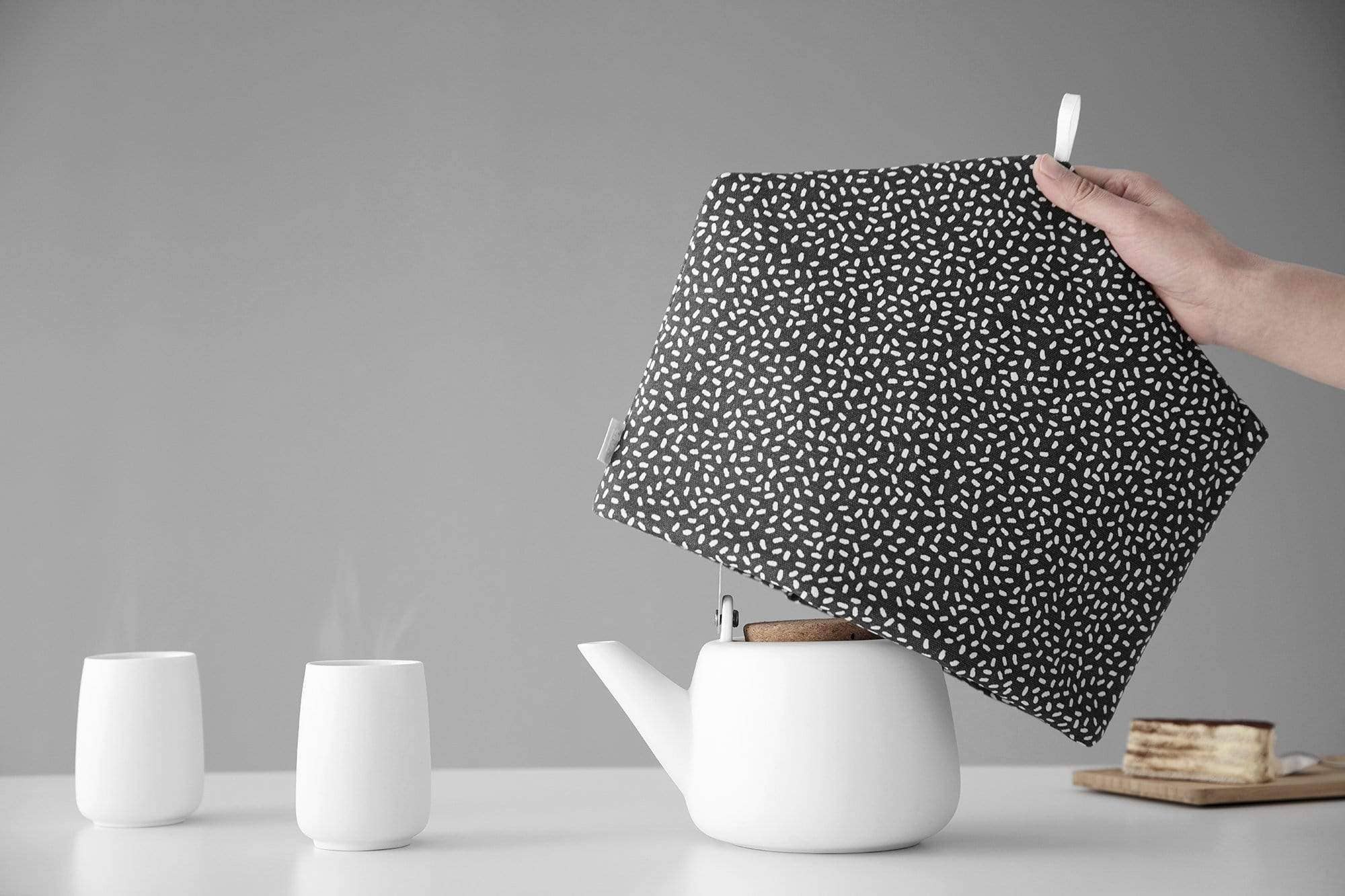 Jaimi™ Traditional Tea Cosy / Teapot Cover: Falling Snow - Image 2
