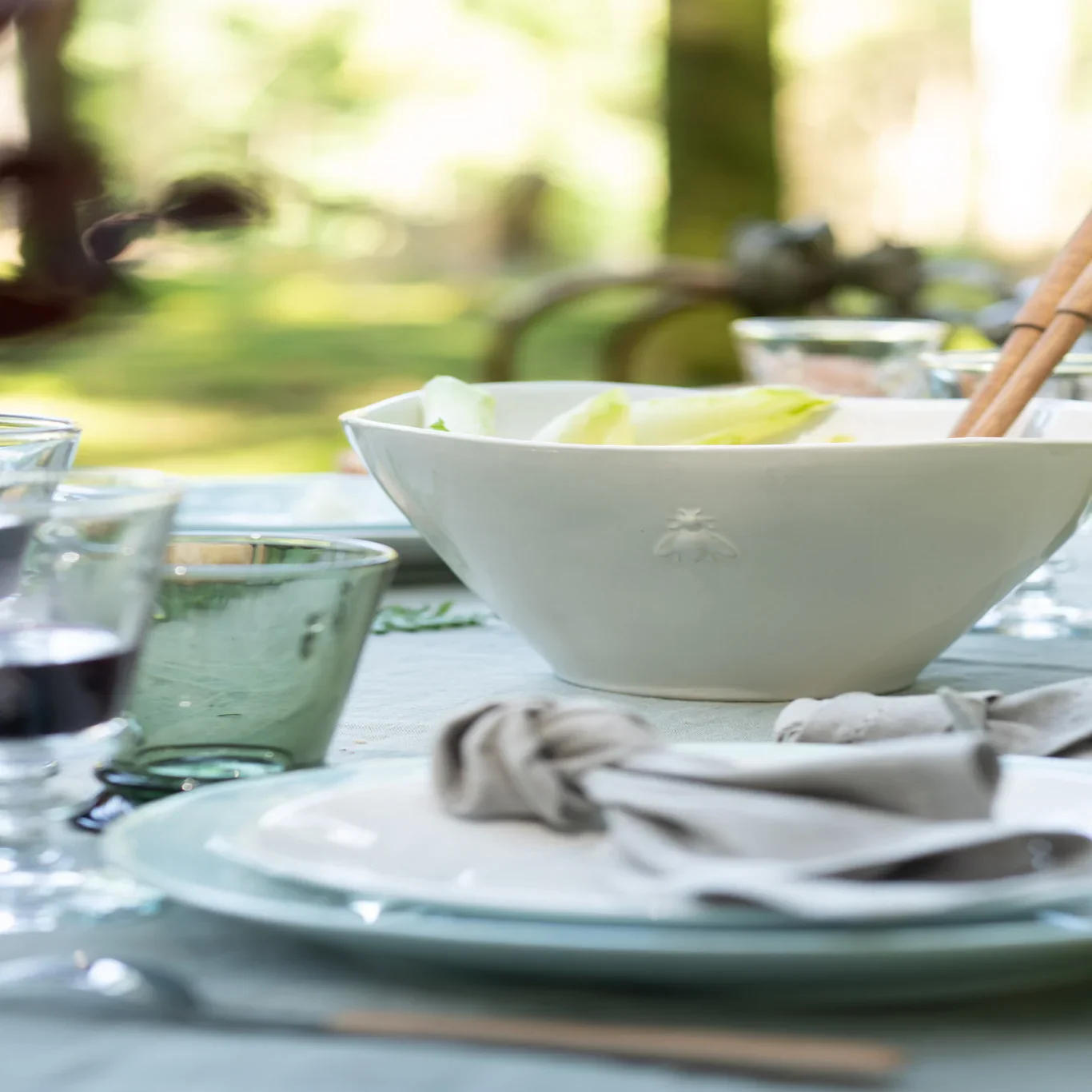 La Rochere Bee Serving Bowl Ecru - Image 3