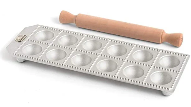 Marcato Ravioli Mold 12 Large Round Agnolotti with Rolling Pin