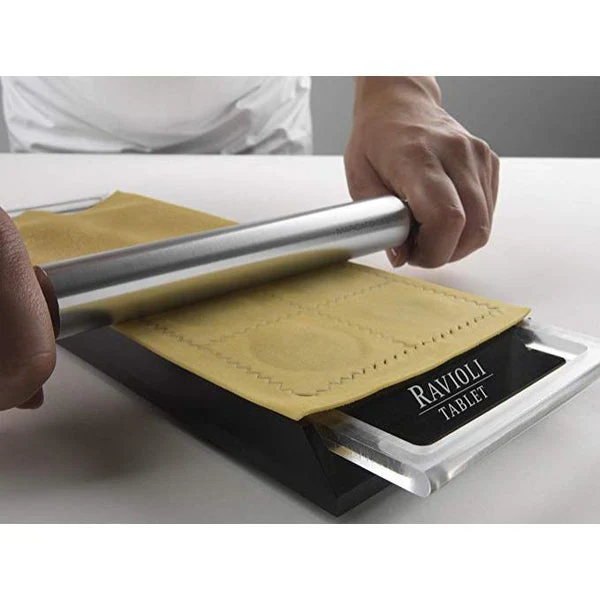 Marcato Ravioli Tablet with Rolling Pin - Powder Blue - Image 3