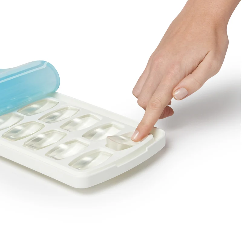 OXO No Spill Ice Cube Tray - Image 6