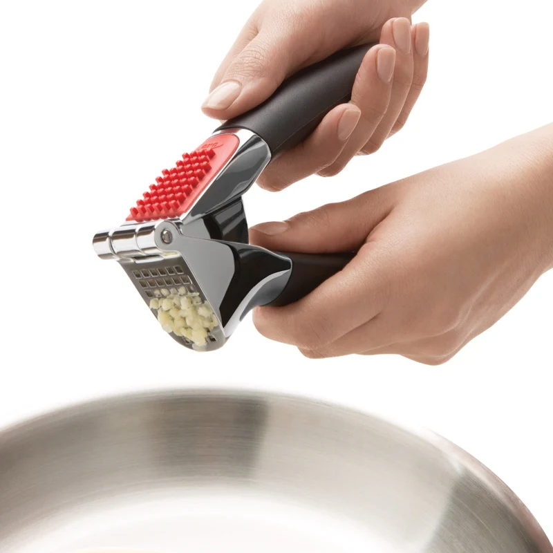 OXO Garlic Press - Image 4
