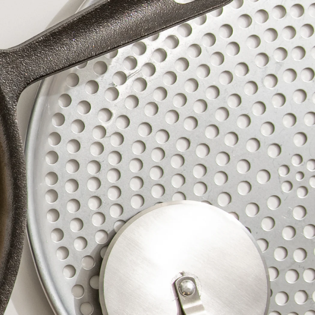 Perforated Pizza Pan 8" - Image 2