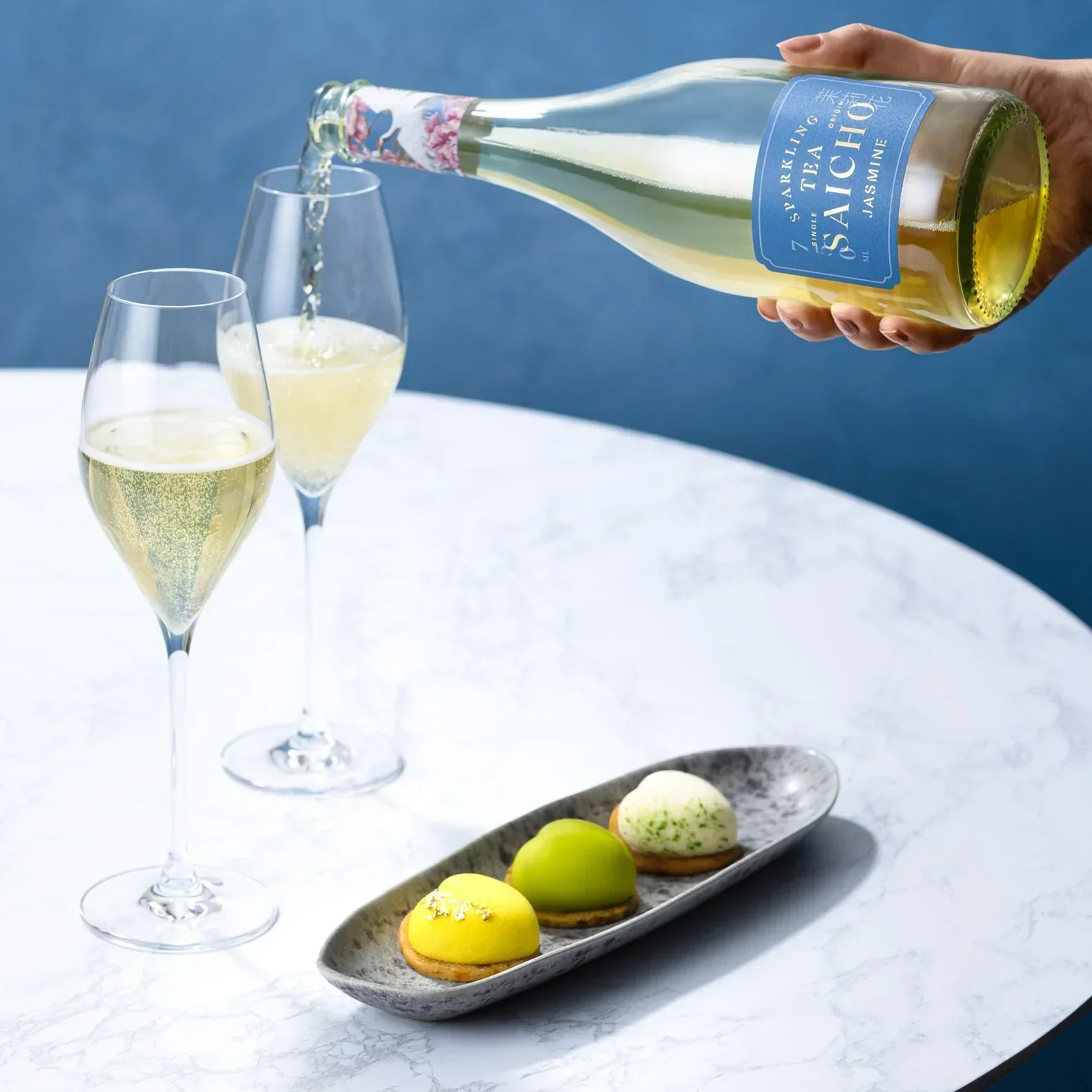 Saicho Jasmine Sparkling Tea 750ml - Image 3