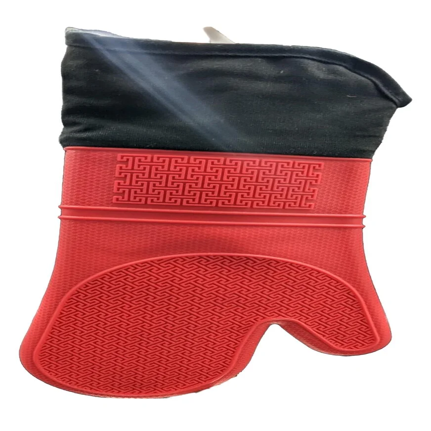 Silicone Oven Mitt Long with Cuff - Red - Image 2