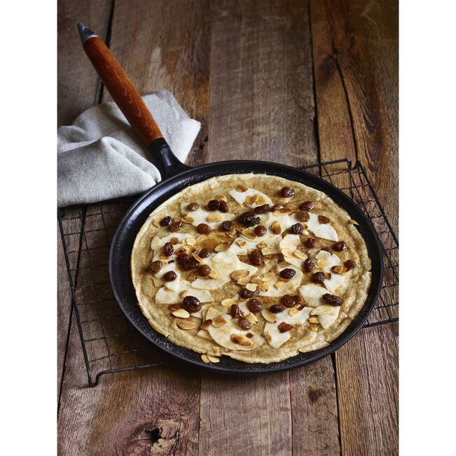 Staub Crepe Pan 11"/28CM Black with Wooden Handle *On Sale* - Image 4