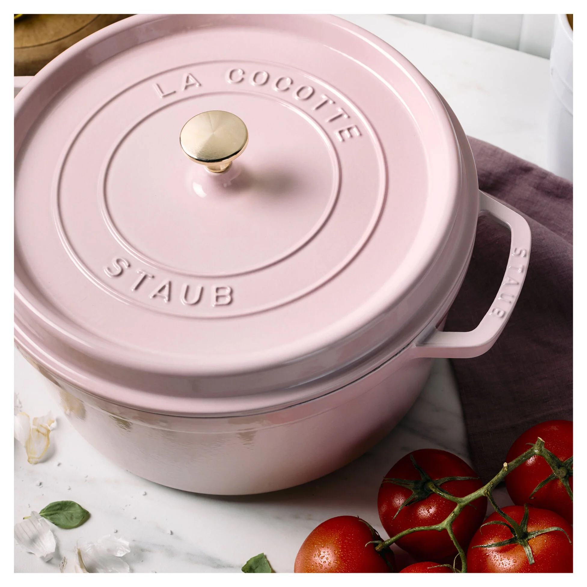 Staub Round 5.2L / 5.5-Qt Sorbet Rose *On Sale* - Image 2