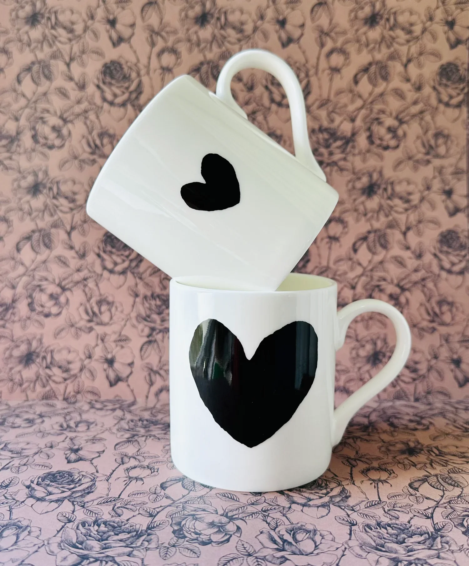 Wee Heart Black Mug - 350ml - Image 4