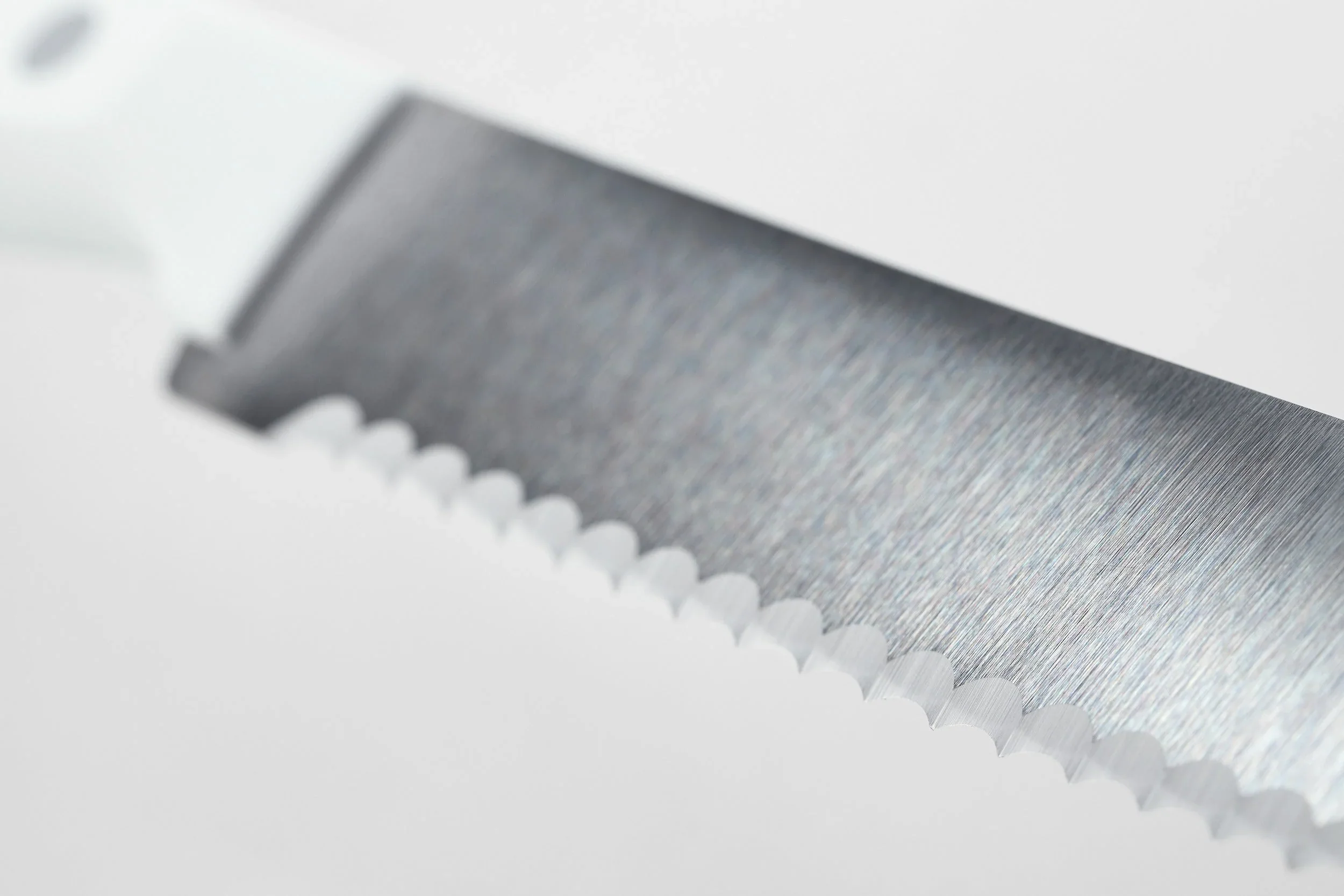 Wusthof 9" Double Serrated Bread Knife - Classic White - Image 3